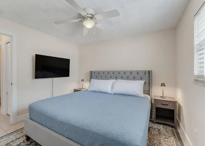 Saltwater-bubbles 2-indian Rocks Apartment Clearwater Beach